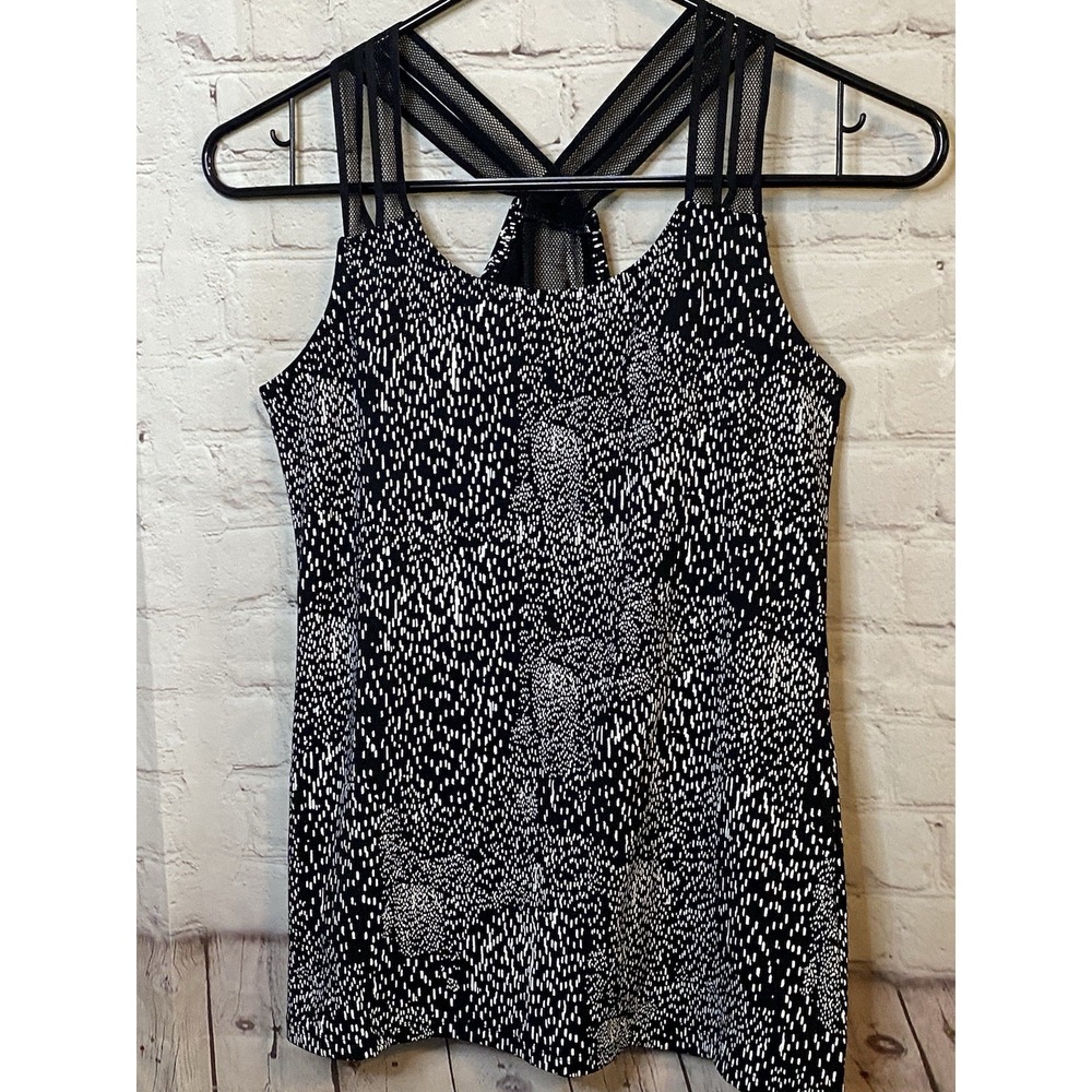 Fabletics Black White Racer-Back Tank Top Sz XXSMesh Back Athletic
